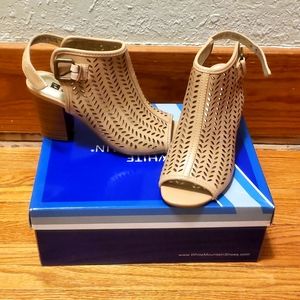 Ladies size 6 1/2 sandals with heels